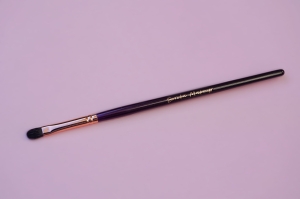 10k Flat Precision Eyeshadow Brush | Soroka Makeup