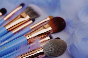 Blue Professional Makeup Brush Set (15 Brushes) | Soroka Makeup